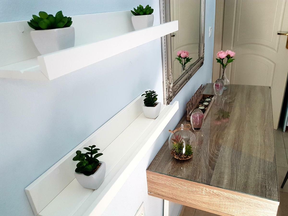 Cozy Apartment Near Monastiraki アテネ エクステリア 写真